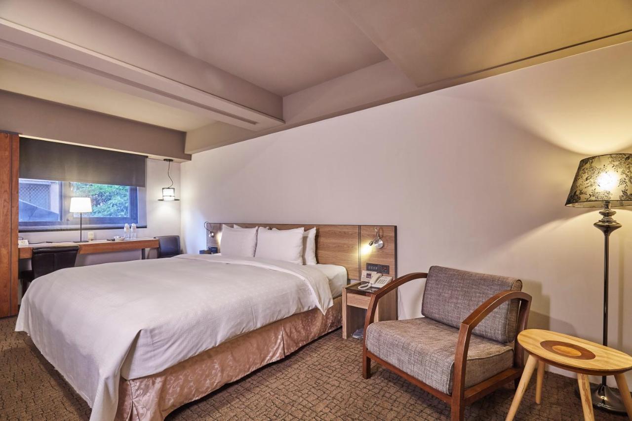 Simple + Hotel Taipei Exterior photo