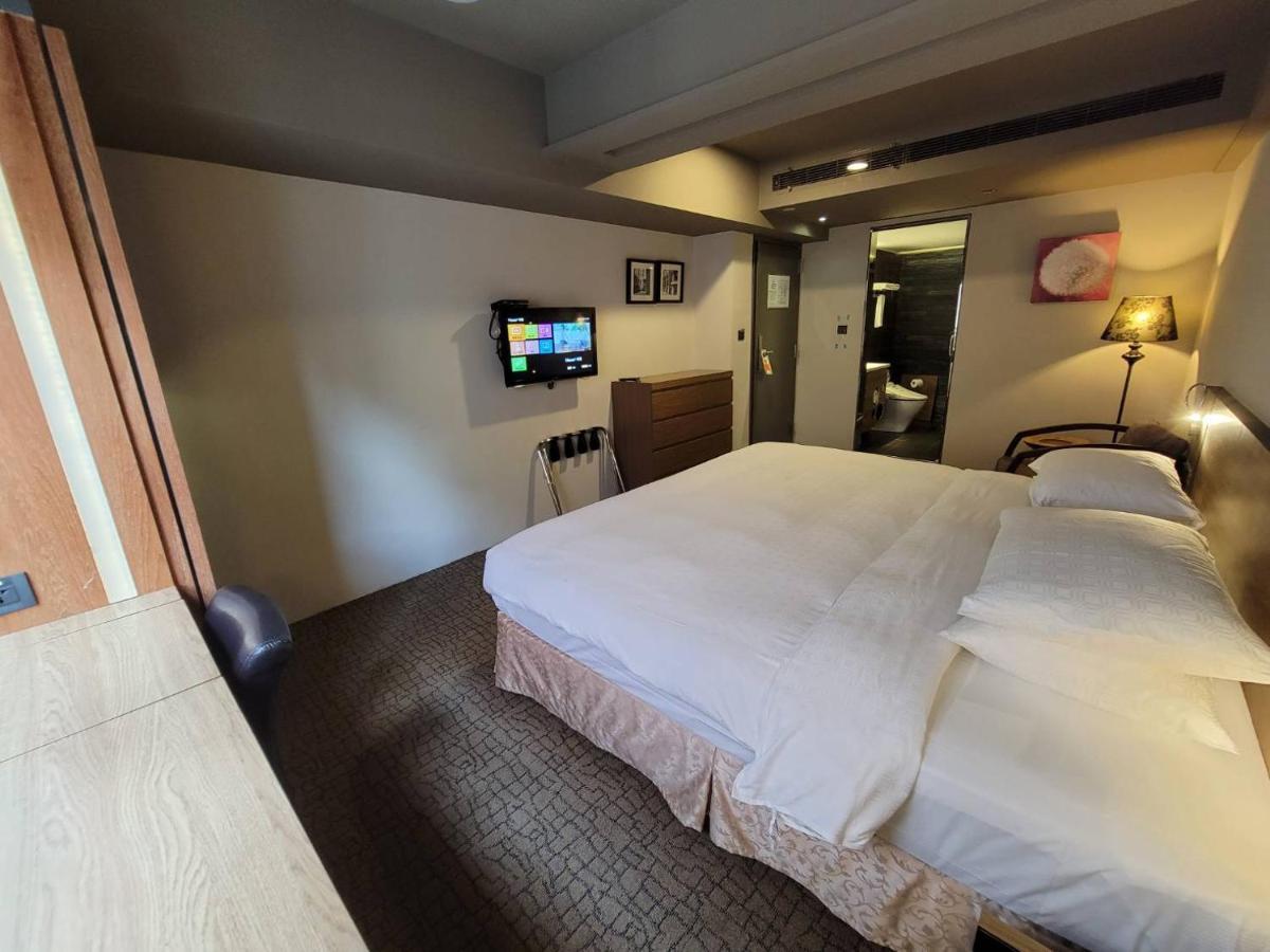Simple + Hotel Taipei Exterior photo