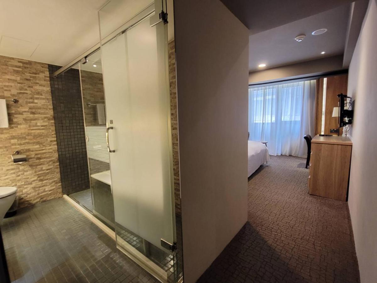 Simple + Hotel Taipei Exterior photo