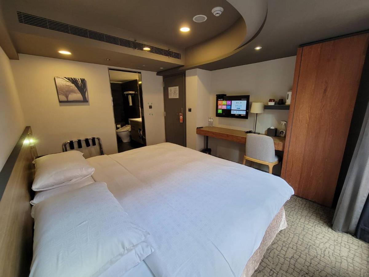 Simple + Hotel Taipei Exterior photo