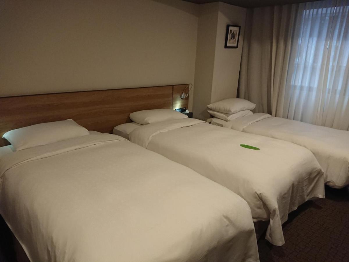 Simple + Hotel Taipei Exterior photo