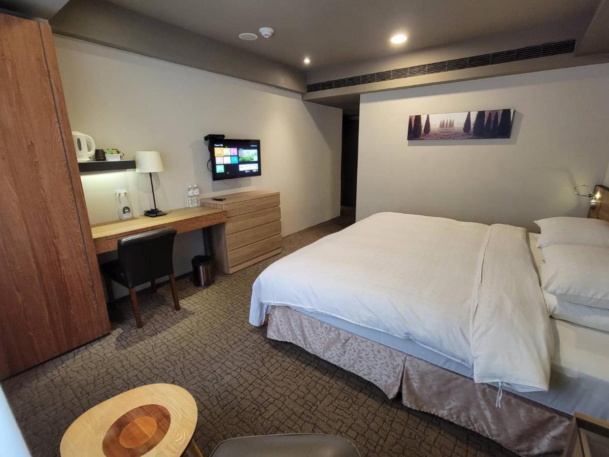 Simple + Hotel Taipei Exterior photo