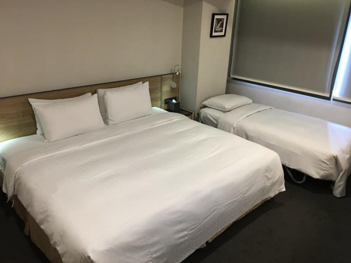 Simple + Hotel Taipei Exterior photo