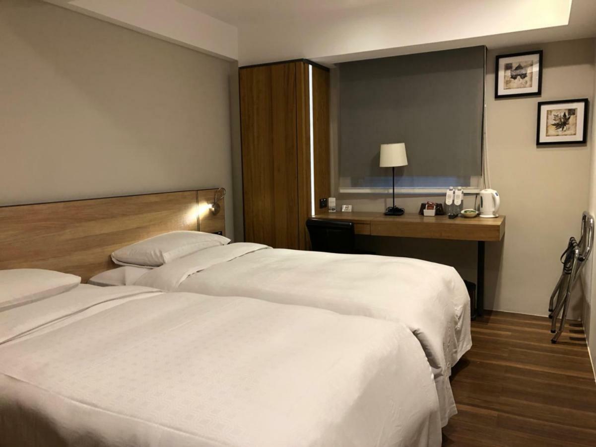 Simple + Hotel Taipei Exterior photo